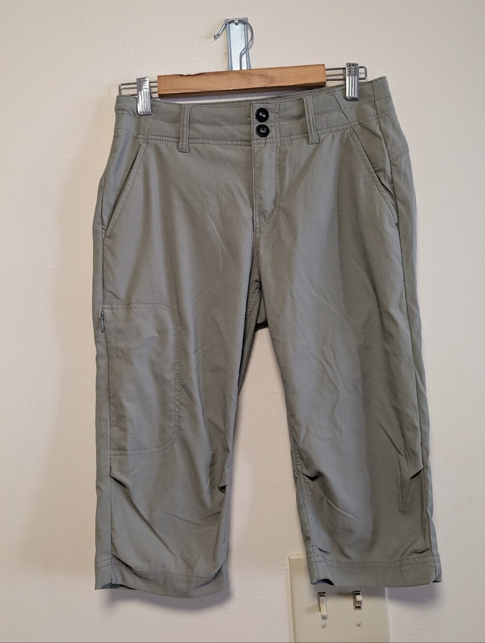 prAna Halle II Capri Pants Women’s Size 6 Sage Green Stretch Hiking Outdoor